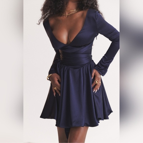 NWOT House of CB Dominique Crossover Strap Plunge Spruce Blue Mini Dress Size L - Picture 3 of 8